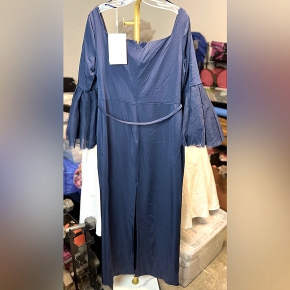 Mac Duggal 11233 Flounce Sleeve Square Neck Column Gown - Picture 4 of 10